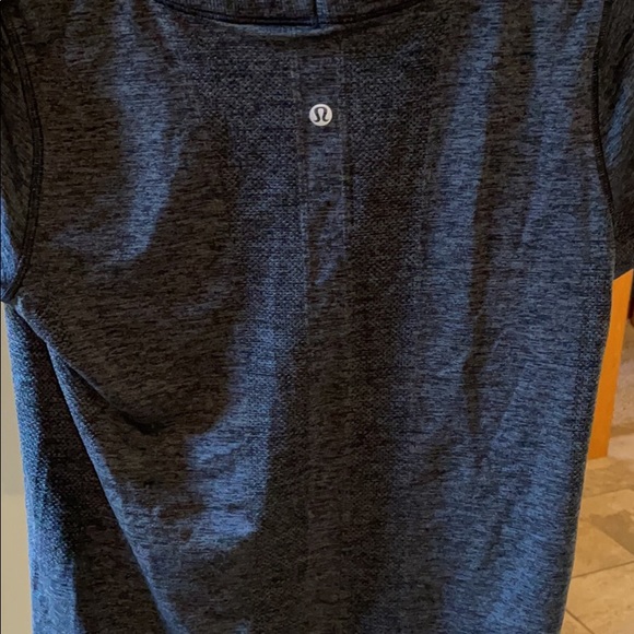 Lulu lemon - Picture 4 of 5